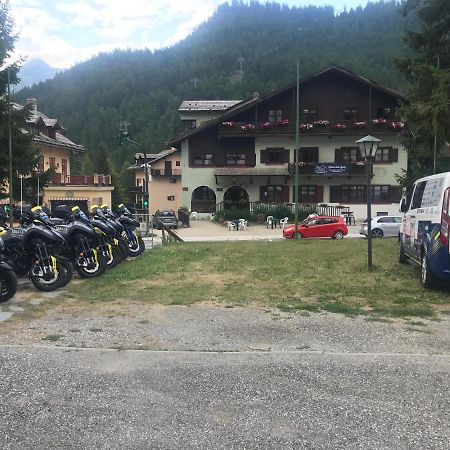 Chalet Della Luna Claviere Exterior foto