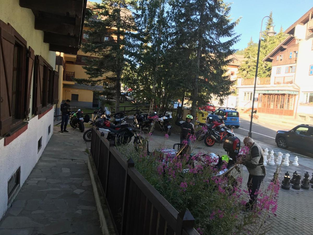 Chalet Della Luna Claviere Exterior foto